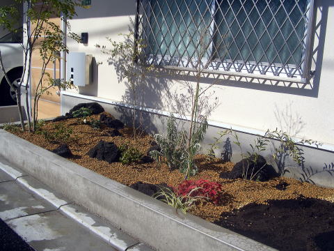 花壇　ロックガーデン　植栽　足立区