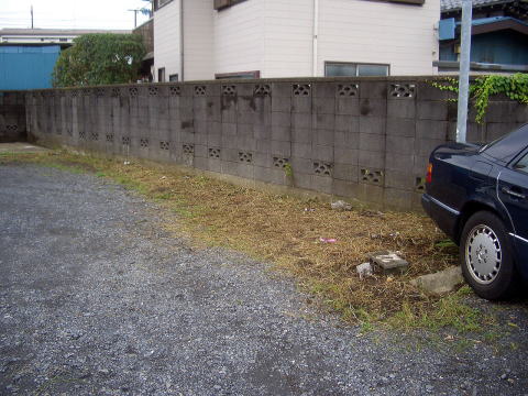駐車場　除草　砂利補充