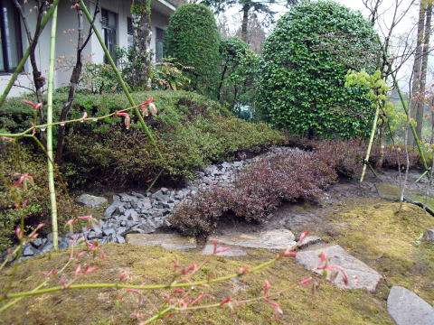 箱根　別荘　造園　改修　苔　築山