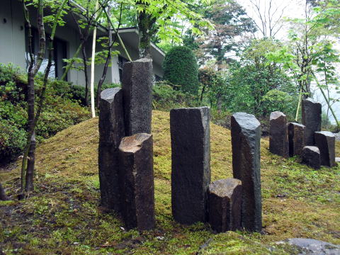 箱根　別荘　造園　改修　苔　築山