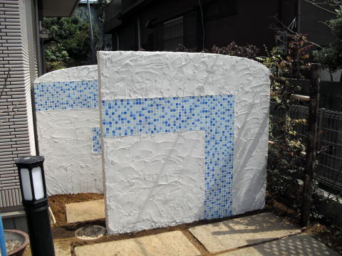 目隠し　塗り壁　坪庭